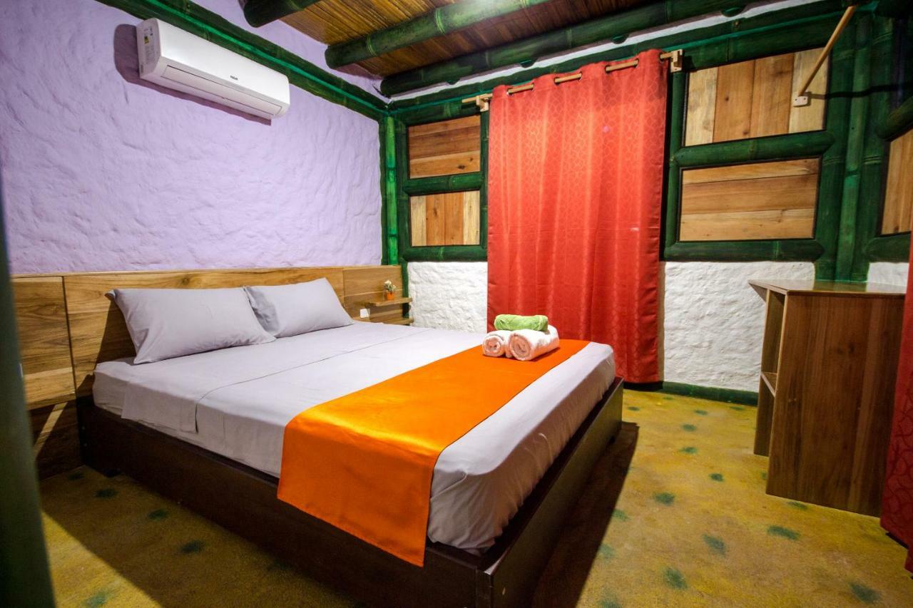 Aparthotel Oleaje Mompiche Exterior photo