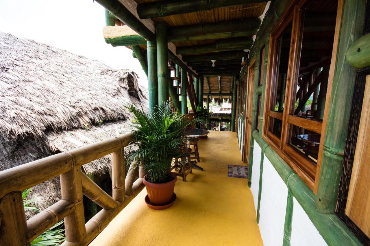 Aparthotel Oleaje Mompiche Exterior photo